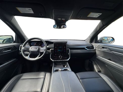 Used 2024 GMC Acadia Elevation w/ Trailering Package image 29