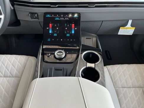 New 2025 Cadillac Escalade IQ Sport 1 w/ LPO, ONYX Package image 18