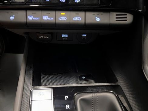 Used 2025 Hyundai Elantra SEL FWD image 26