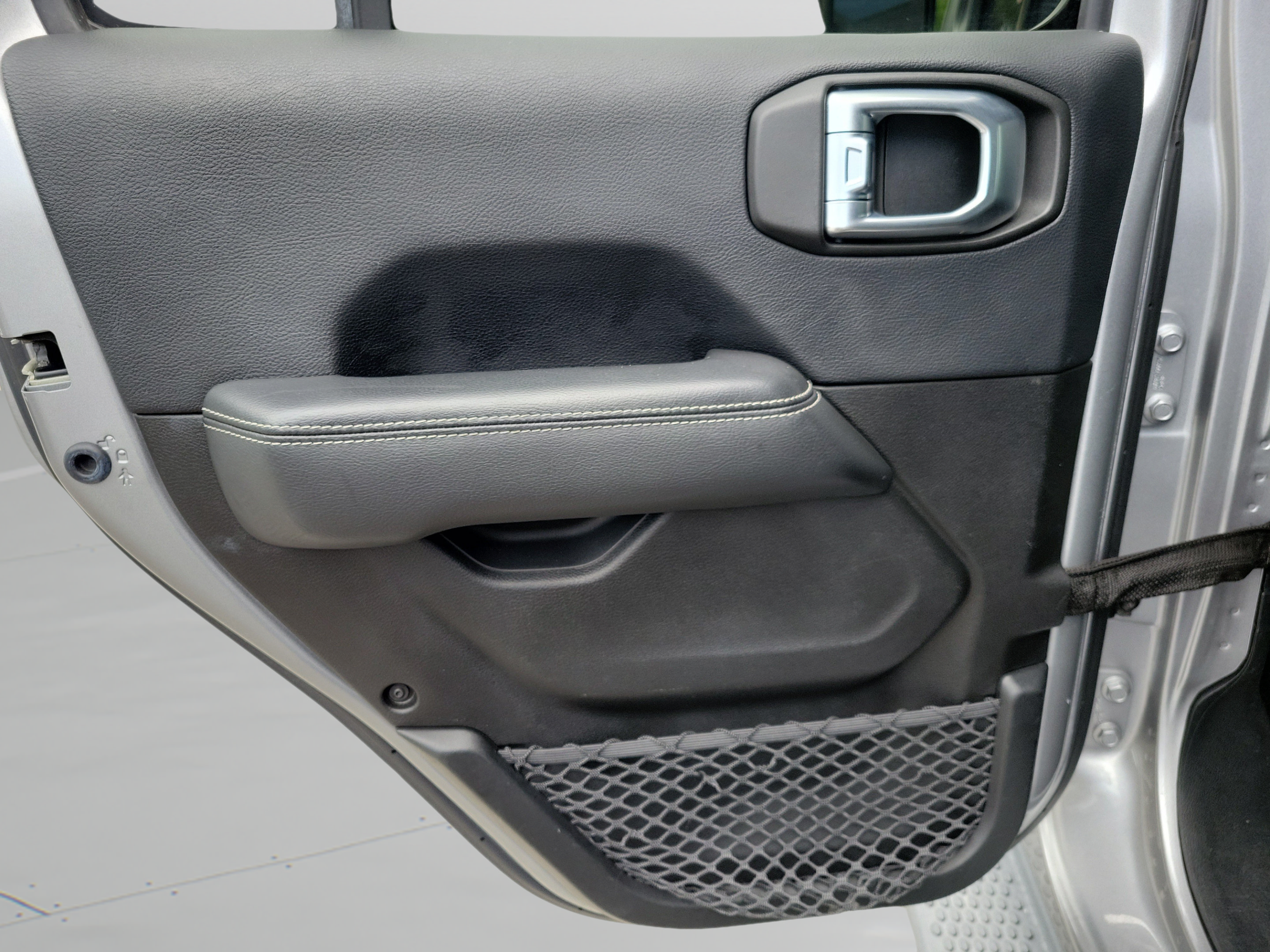 Used 2019 Jeep Wrangler Unlimited Sahara AWD/4WD image 7