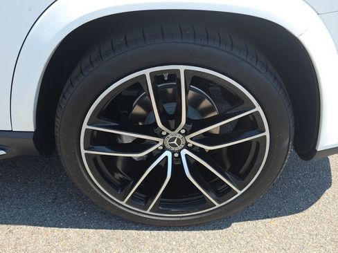 Used 2021 Mercedes-Benz GLS 580 4MATIC image 10