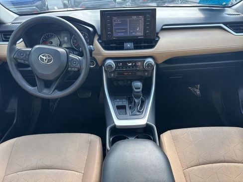 Used 2021 Toyota RAV4 XLE image 17