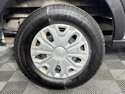 Used 2023 Ford Transit 350 XLT image 28