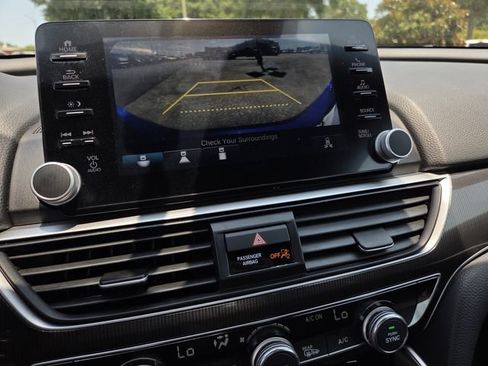 Used 2019 Honda Accord Sport image 11