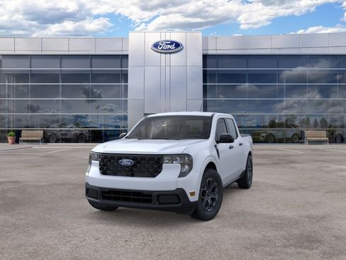 New 2025 Ford Maverick XLT w/ XLT Luxury Package FWD image 2
