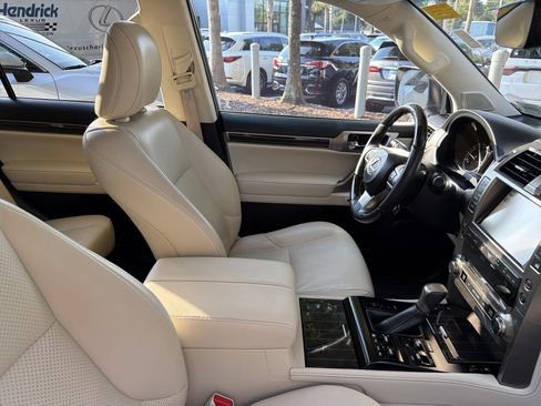 Used 2021 Lexus GX 460 Luxury w/ Sport Design Package AWD/4WD image 42