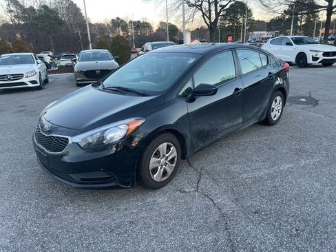 Used 2016 Kia Forte LX image 1