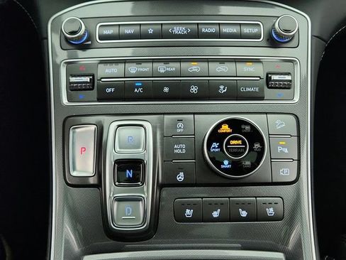 Used 2021 Hyundai Santa Fe Calligraphy AWD/4WD image 19
