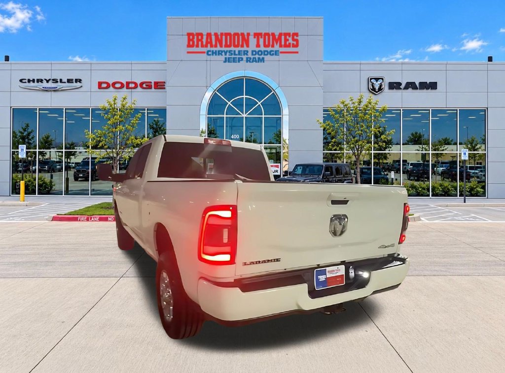 Used 2024 RAM 2500 Laramie w/ Safety Group AWD/4WD image 2