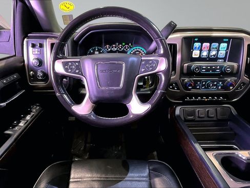 Used 2018 GMC Sierra 1500 Denali w/ Denali Ultimate Package AWD/4WD image 8