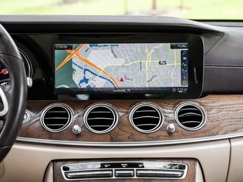 Used 2019 Mercedes-Benz E 450 4MATIC Wagon image 15