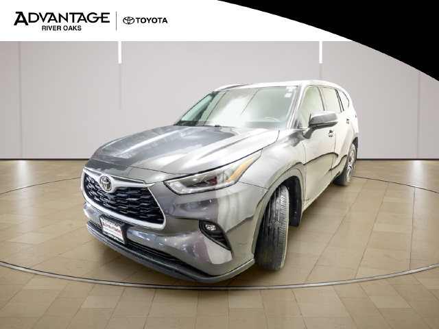 Used 2021 Toyota Highlander XLE AWD/4WD image 4