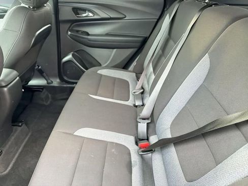 Used 2025 Chevrolet TrailBlazer LT FWD image 22