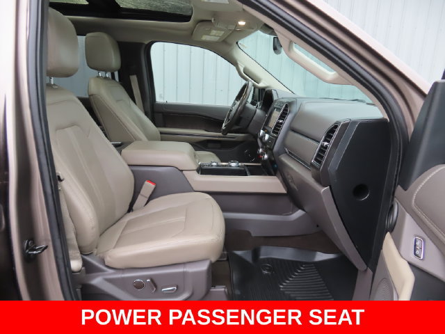 Used 2019 Ford Expedition Limited w/ Equipment Group 302A AWD/4WD image 25