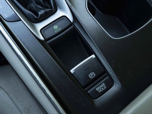 Used 2018 Honda Accord LX image 26
