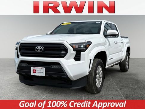 Used 2024 Toyota Tacoma SR5 AWD/4WD image 1