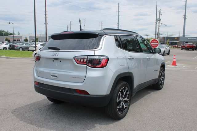 Used 2025 Jeep Compass Limited AWD/4WD image 41