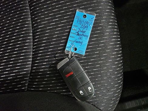 Used 2019 Dodge Journey SE image 36