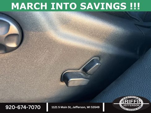 Used 2023 Dodge Durango GT image 17