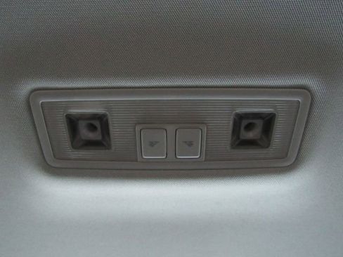 Used 2023 Volkswagen Atlas SE FWD image 34