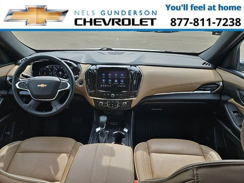 Used 2023 Chevrolet Traverse Premier image 11