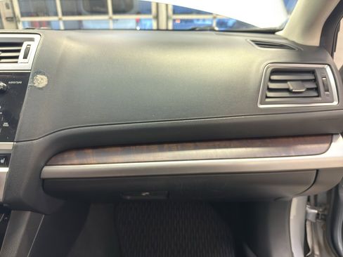 Used 2015 Subaru Outback 2.5i Limited image 23