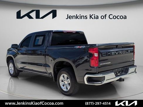 Used 2024 Chevrolet Silverado 1500 LT AWD/4WD image 8