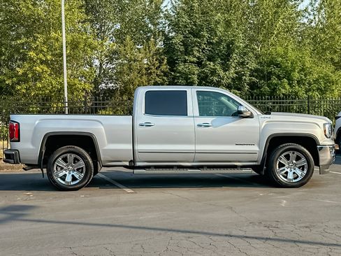 Used 2018 GMC Sierra 1500 SLT AWD/4WD image 2