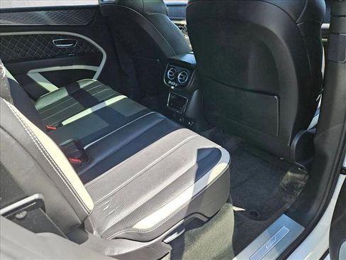 Used 2021 Bentley Bentayga Speed AWD/4WD image 20