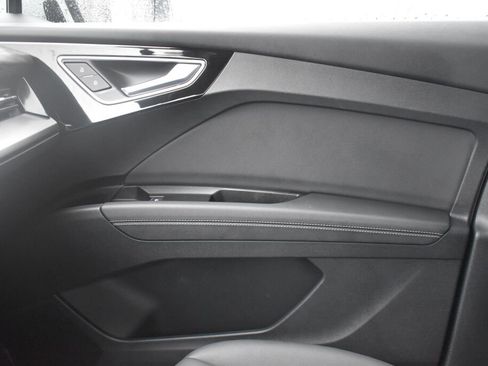 Used 2023 Audi Q4 e-tron Premium Plus w/ Premium Plus image 24