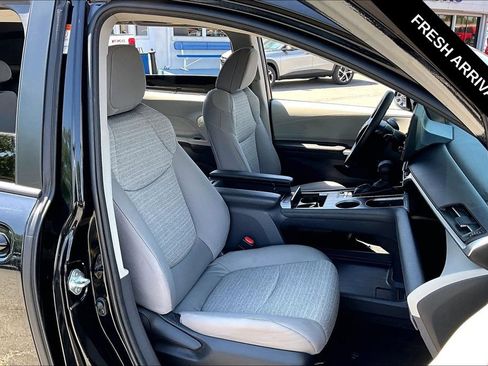 Used 2023 Toyota Sienna LE FWD image 28