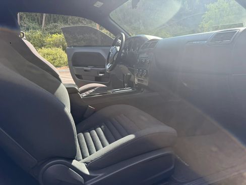 Used 2011 Dodge Challenger RWD image 15