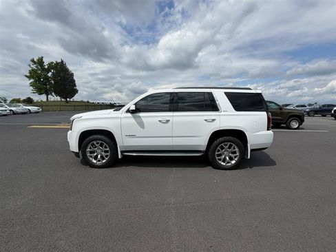 Used 2017 GMC Yukon SLT w/ Open Road Package AWD/4WD image 10