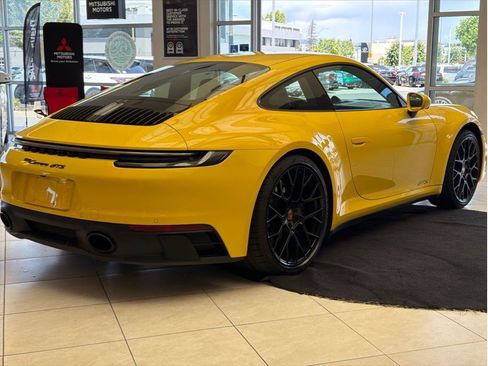 Used 2023 Porsche 911 Carrera GTS RWD image 6