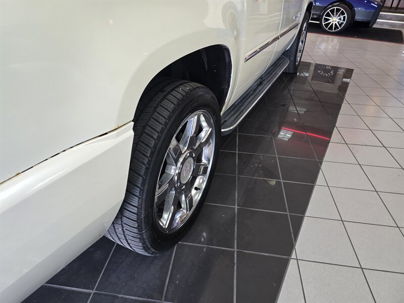 Used 2008 Cadillac Escalade ESV AWD image 41