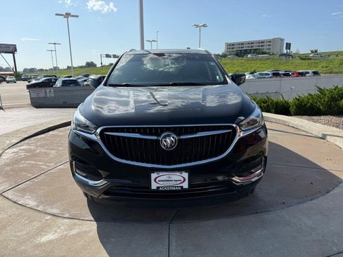 Used 2020 Buick Enclave Essence w/ Sound and Sites Package FWD image 12