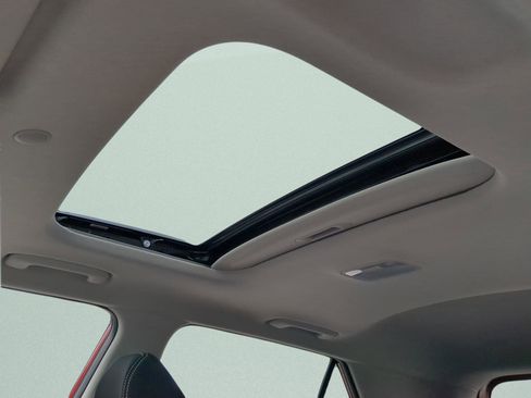 New 2026 Hyundai Venue SEL FWD image 19