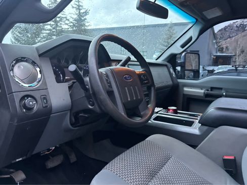 Used 2015 Ford F250 XLT w/ XLT Premium Package image 12