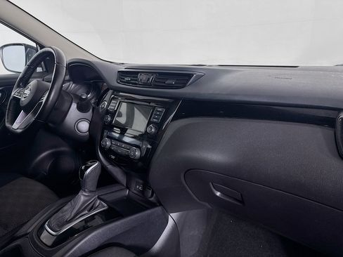 Used 2021 Nissan Rogue Sport SV AWD/4WD image 29