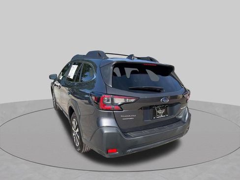 Used 2023 Subaru Outback Premium AWD/4WD image 6