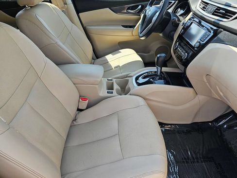 Used 2016 Nissan Rogue FWD image 13