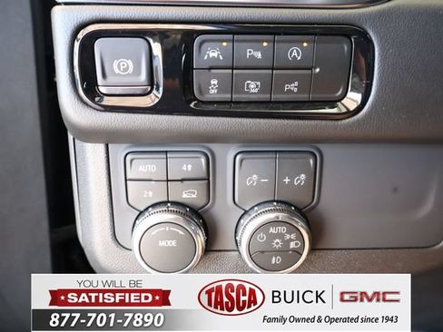 Used 2026 GMC Yukon Elevation AWD/4WD image 27