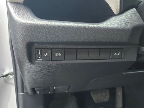 Used 2025 Toyota RAV4 XLE w/ Convenience Package image 22