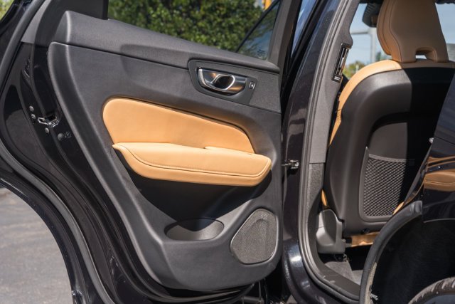 Certified 2024 Volvo XC60 T8 Ultimate w/ Protection Package Premier AWD/4WD image 41