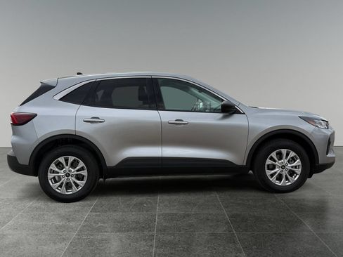 Used 2024 Ford Escape Active AWD/4WD image 8
