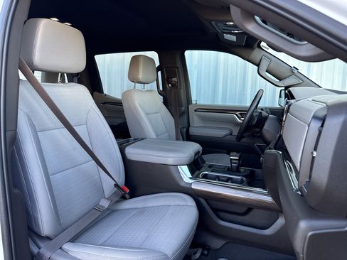 Used 2023 Chevrolet Silverado 1500 RST w/ Z71 Off-Road Package image 45