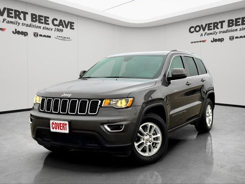 Used 2020 Jeep Grand Cherokee Laredo image 1