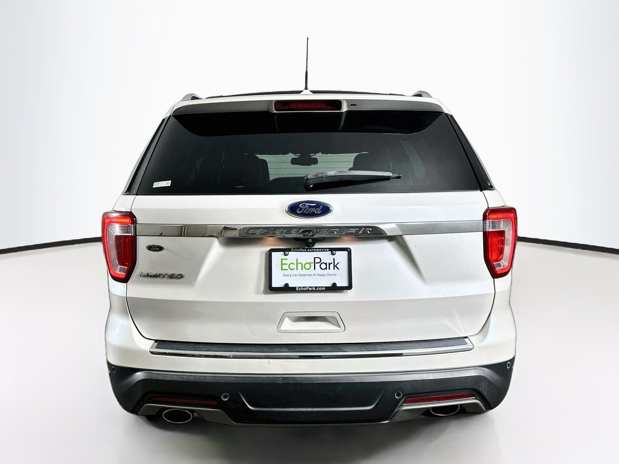 Used 2018 Ford Explorer Limited w/ Equipment Group 301A FWD image 7