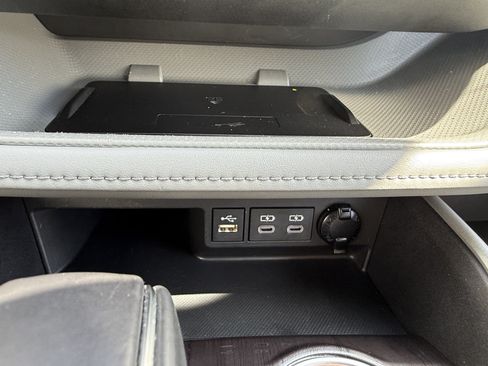 Used 2023 Toyota Highlander Platinum AWD/4WD image 33