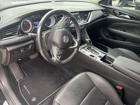 Used 2018 Buick Regal Essence w/ Driver Confidence Package #1 image 11